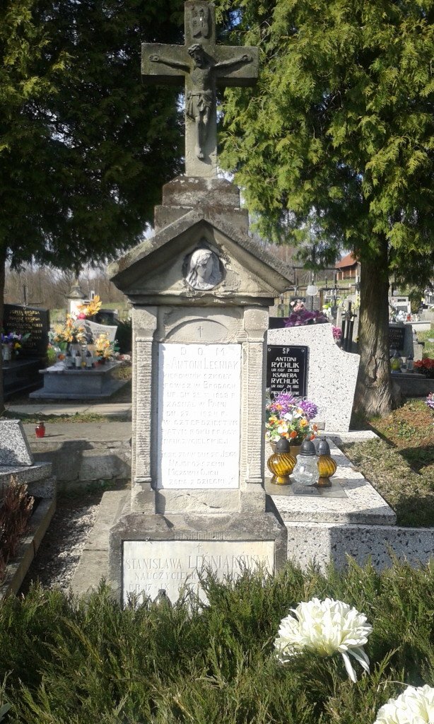 Grób Antoniego i Stanisławy Leśniak