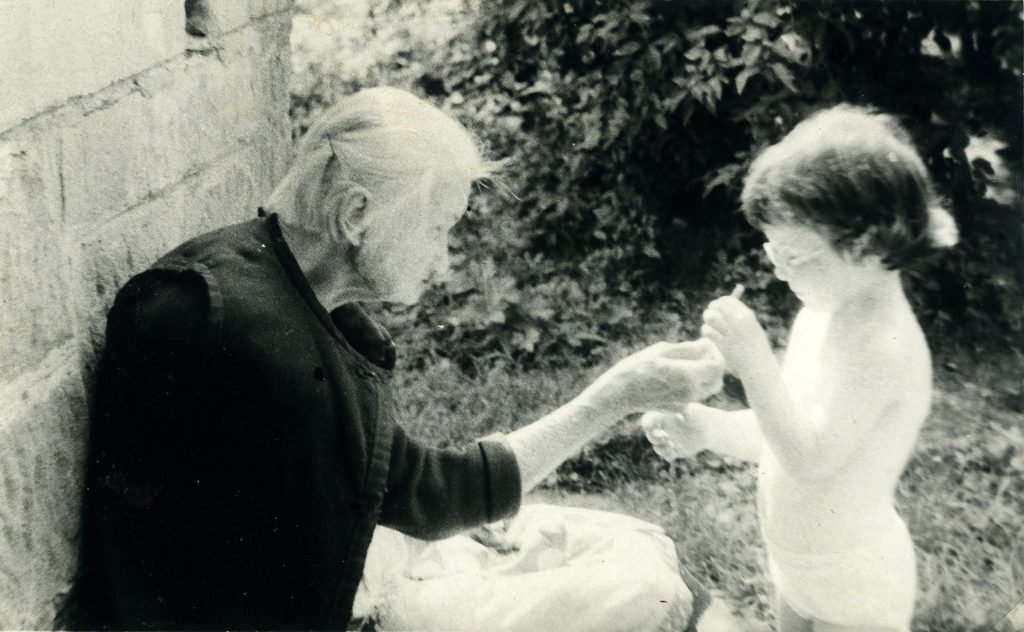 Maria Ćwikłowa z prawnuczką Joanną Ćwikła