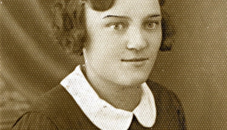 Kazimiera z Sochackich Szymczakiewicz, Kańczuga, ok. 1940